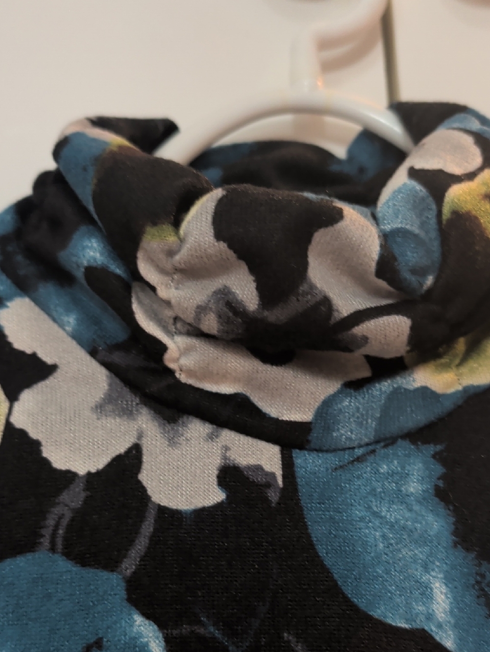 NWT Carroll Reed Vintage Floral Turtleneck - Medium - Blue/Green/Grey - Picture 5 of 8